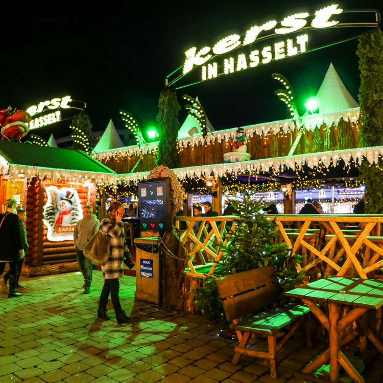 Kerstmarkt Hasselt in de avond