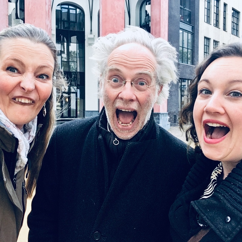Selfie met Michiel Huisman en Jenneke de vlogster bij het Maankwartier