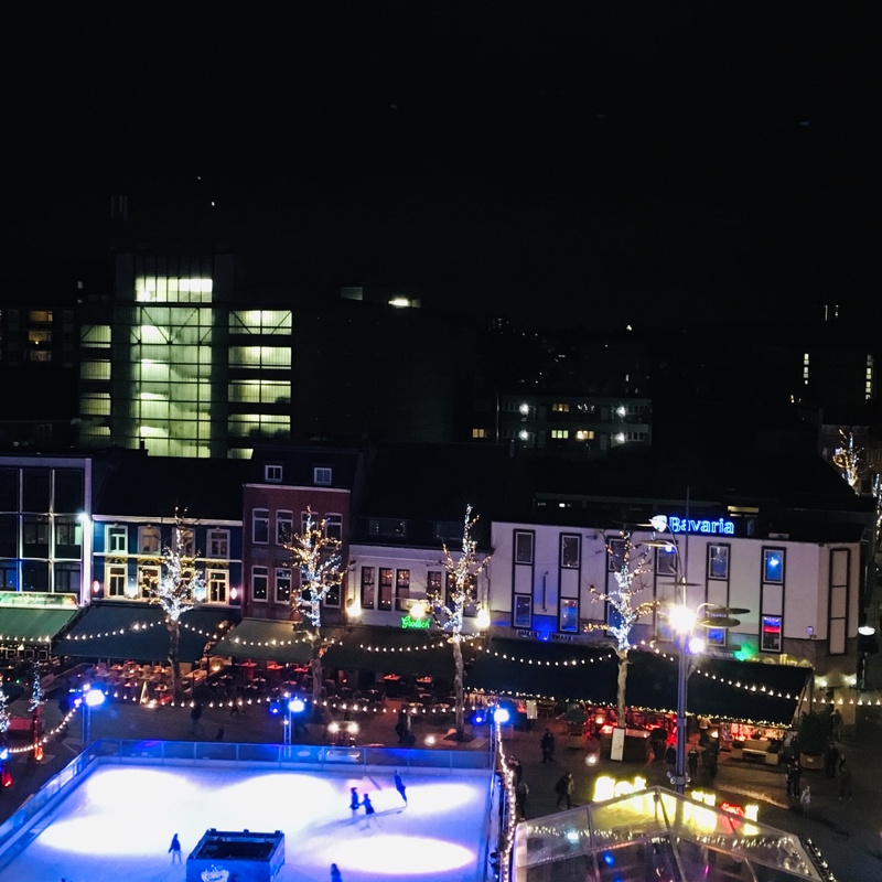 Lichtfoto van Wintertijd Heerlen in de avond