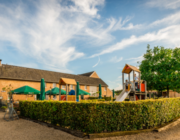 Boerderij met restaurant en speeltuin