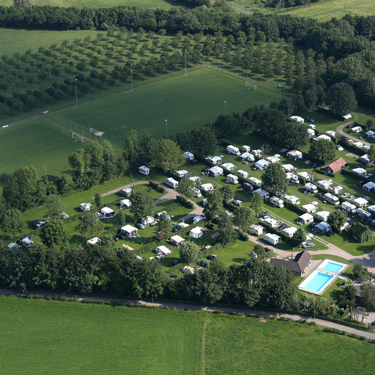 Luchfoto van Camping de Linde met zwembad