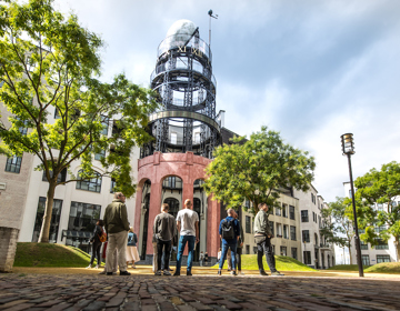 Maankwartier met mensen in Heerlen