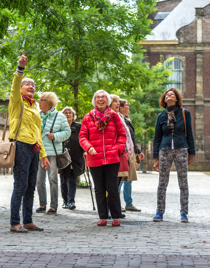 Stadswandeling Kerkepad met een groep vrouwen in Sittard