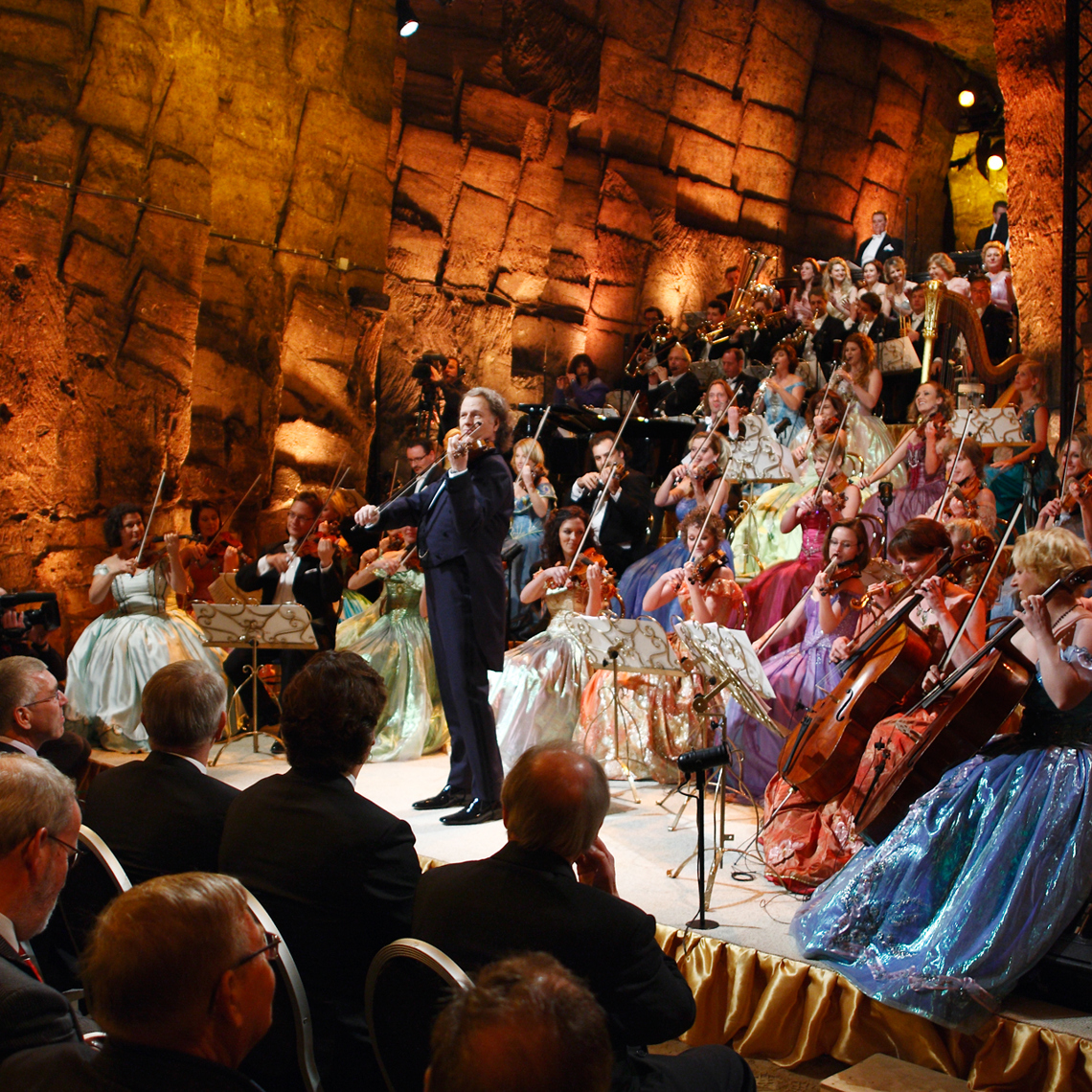 Jubileum VVV 125 Jaar Concert met André Rieu en orkest In Gemeentegrot