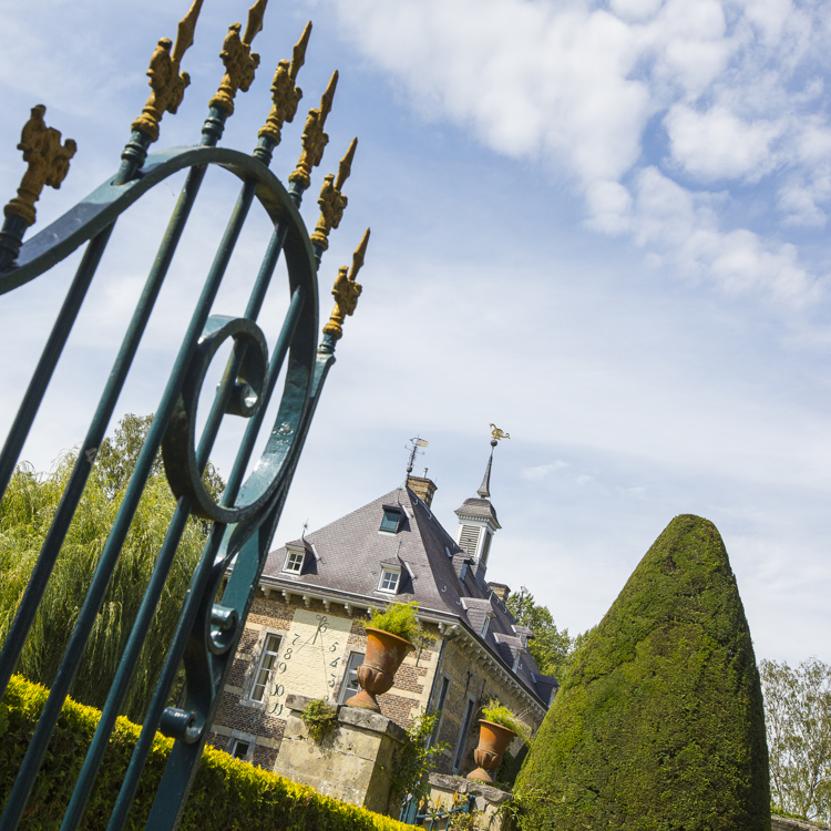 Aanzicht van hek van Buitenplaats Wijlre