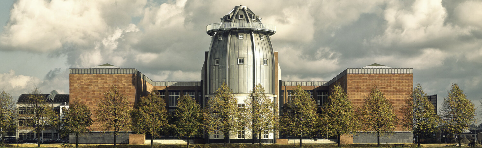 Zicht op het Bonnefantenmuseum Maastricht