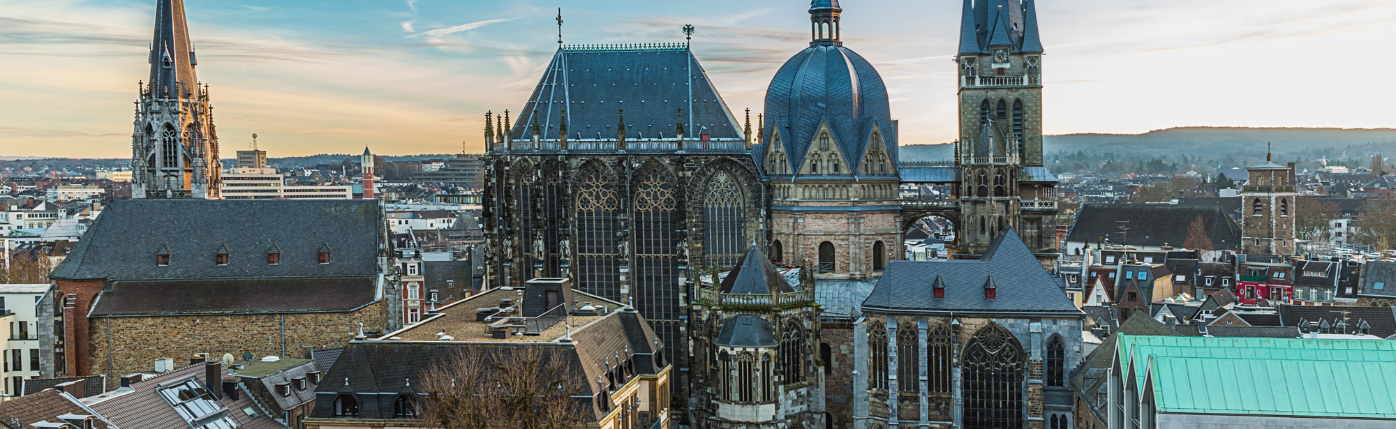 Dom Aachen in het hart van de Duitse stad Aken