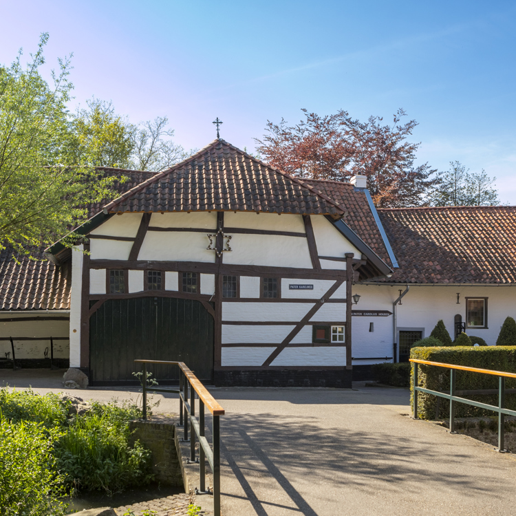 Pater Karel Kapel aan de buitenkant