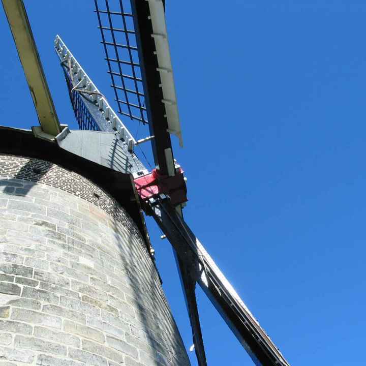 Tienhovenmolen Bemelen onderaanzicht