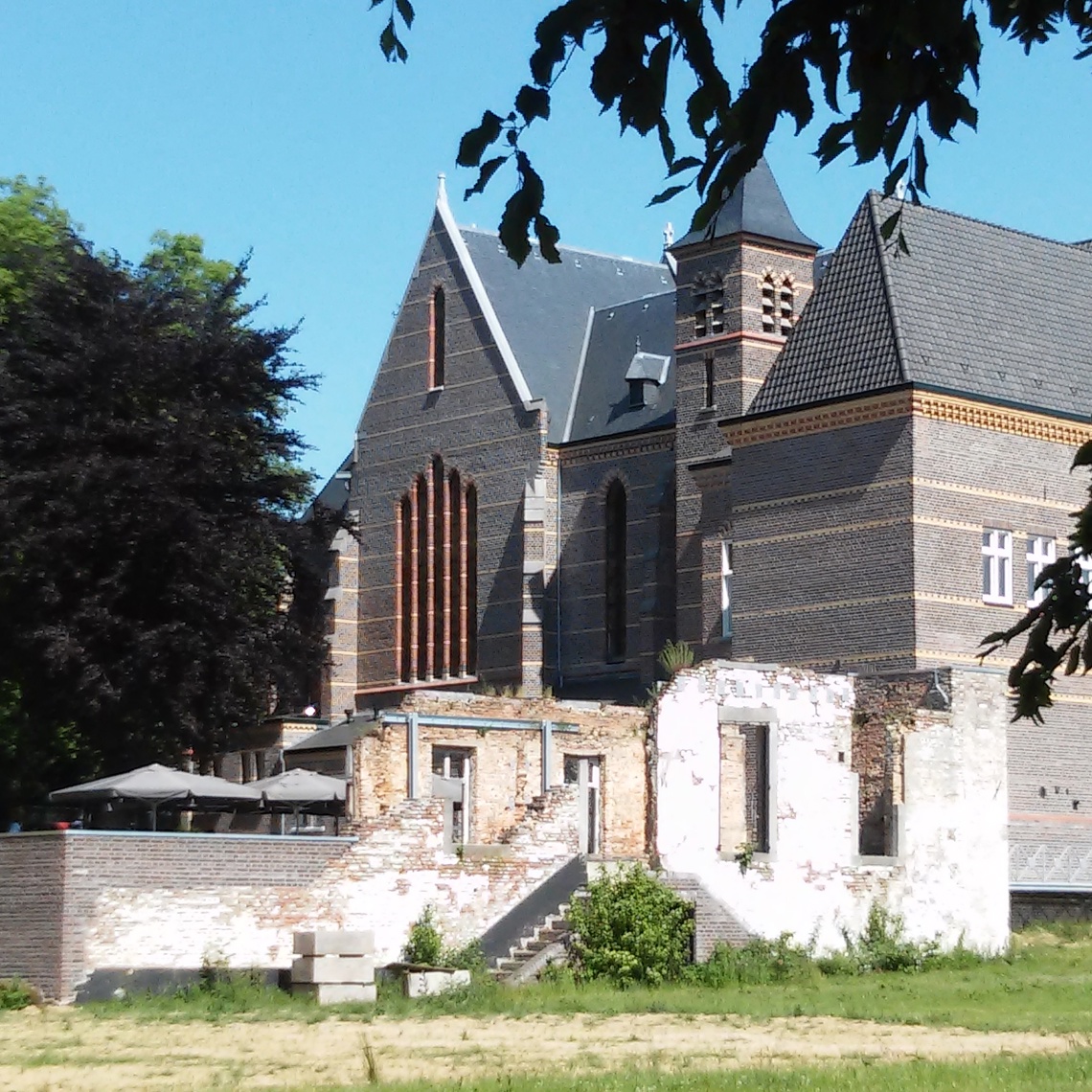 Achterzijde van Brasserie Abshoven in Munstergeleen