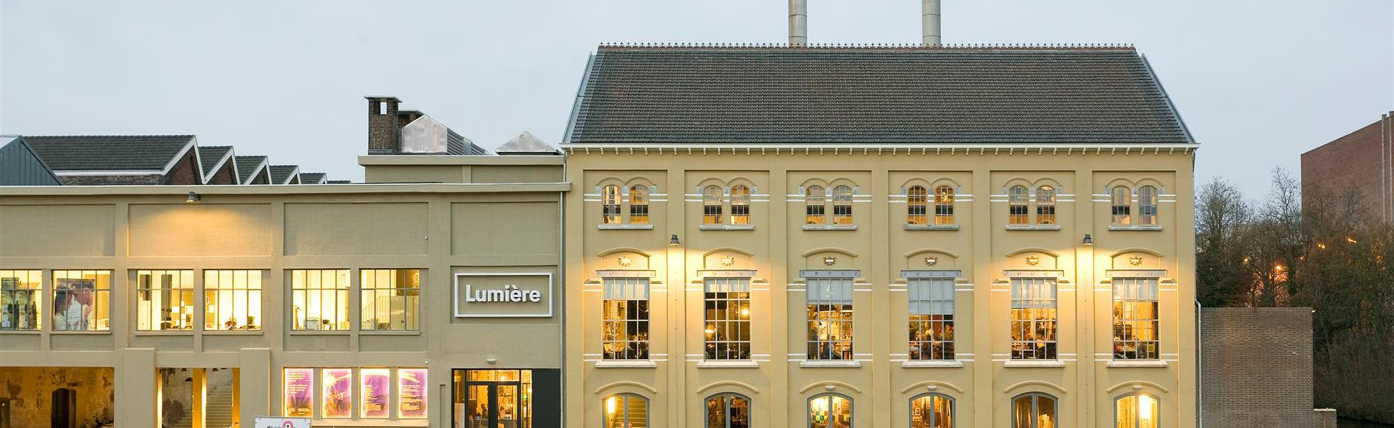 De voorkant van Lumière Cinema in Maastricht