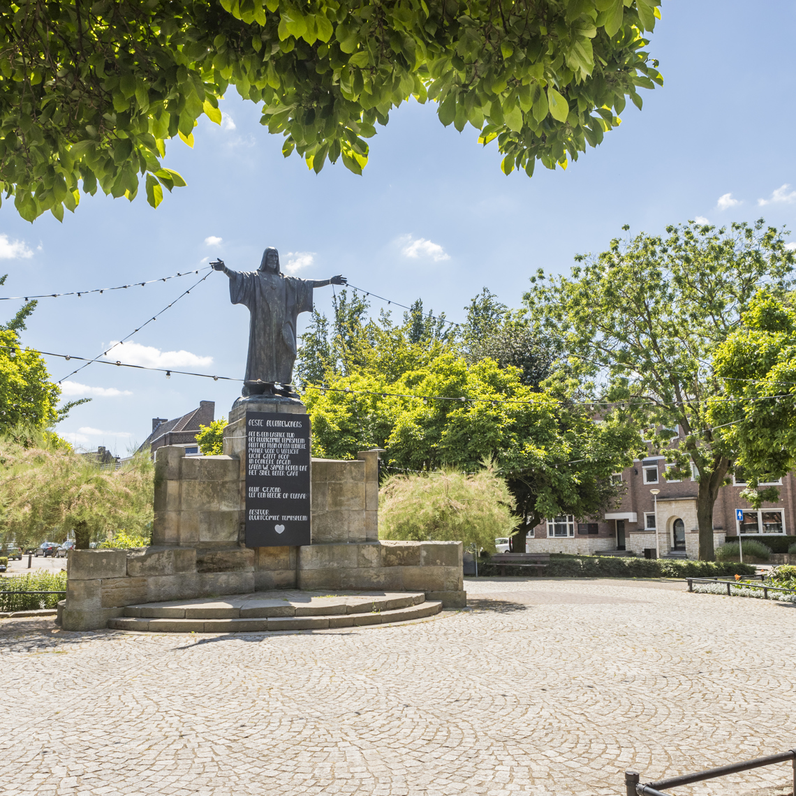 zicht op tempsplein in Heerlen