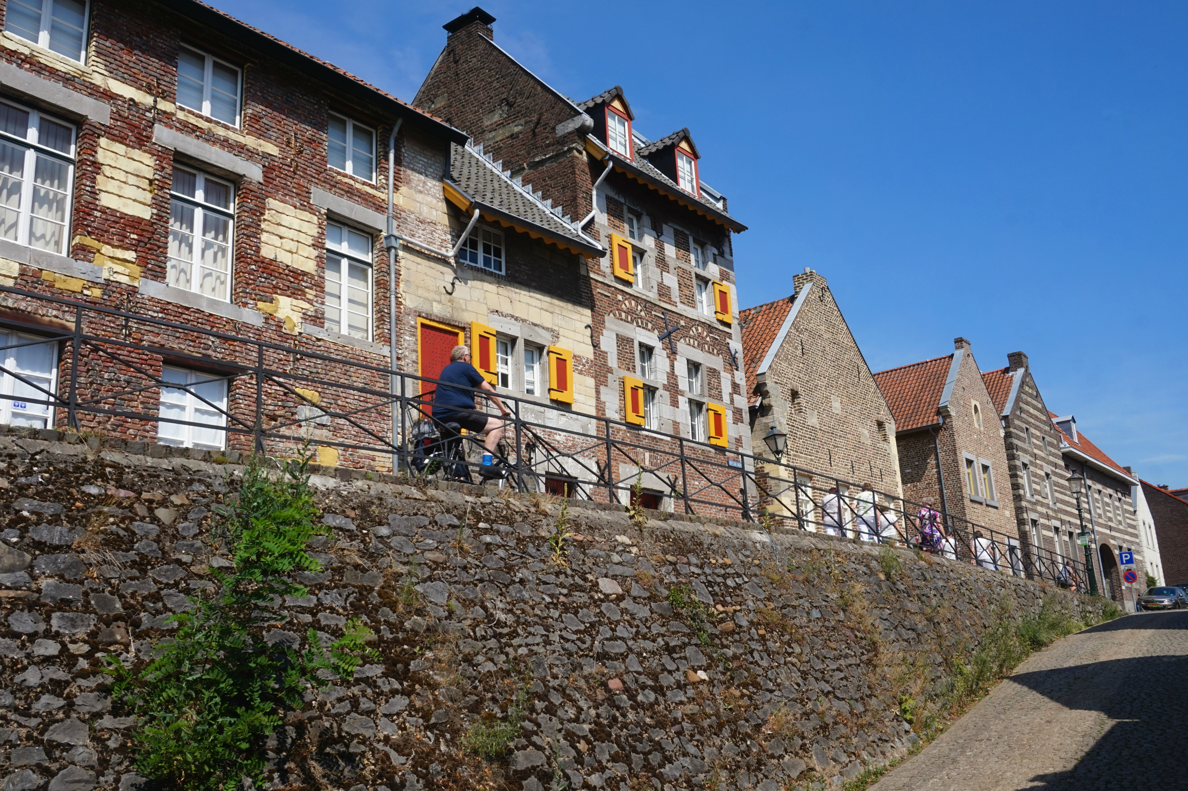 Ontdek Steden En Dorpen In Zuid-Limburg, In Deze Plaatsen Moet Je Zijn ...