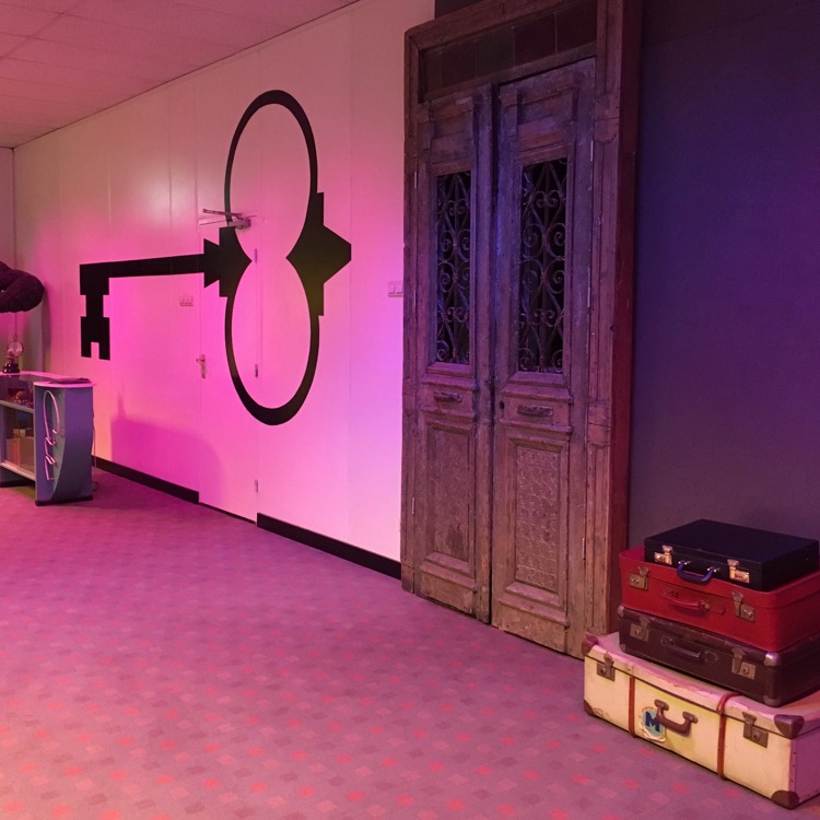 De ingang van een escape room bij Escape Centrum Sittard