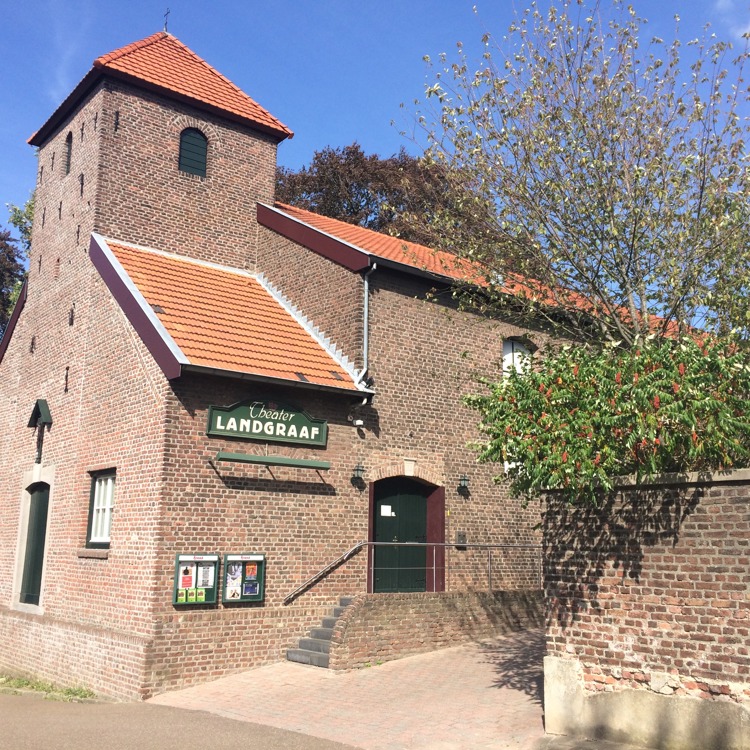 Vooraanzicht van het Theater in Landgraaf