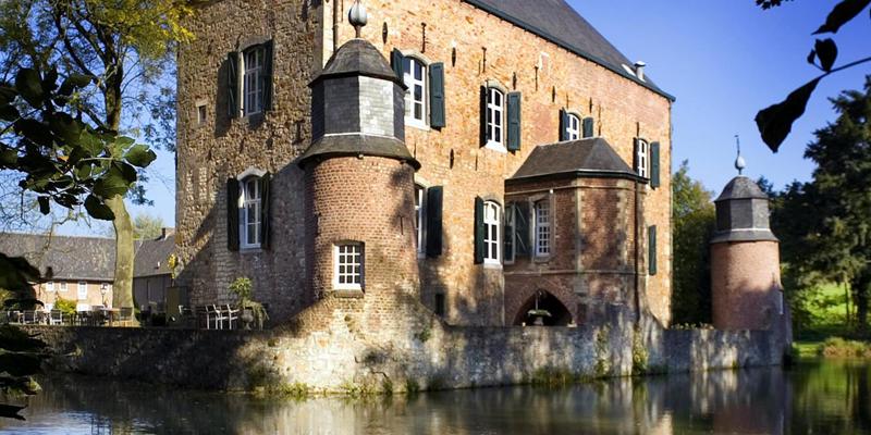 Zicht op Kasteel Erenstein in Kerkrade