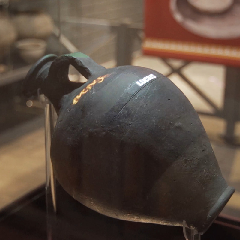 Een Romeinse vaas in het Thermenmuseum