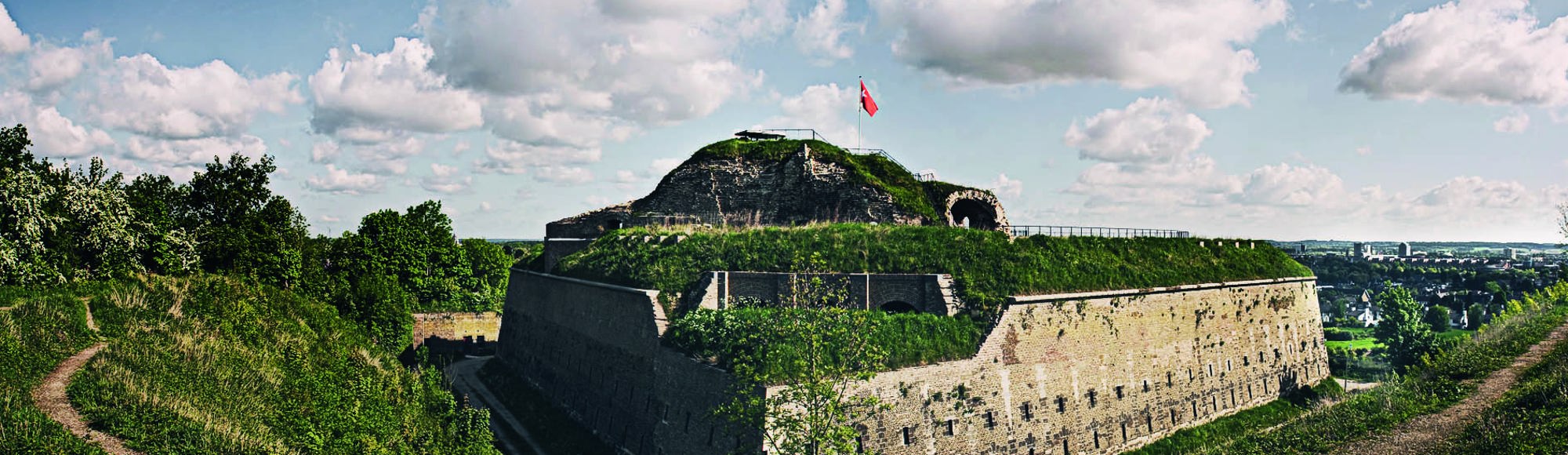 Uitzicht op fort sint pieter en de enci groeve in Maastricht