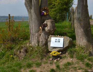 Herdenkingsmonument van Robert S. Haws aan de Dikkebuikweg in Wijlre