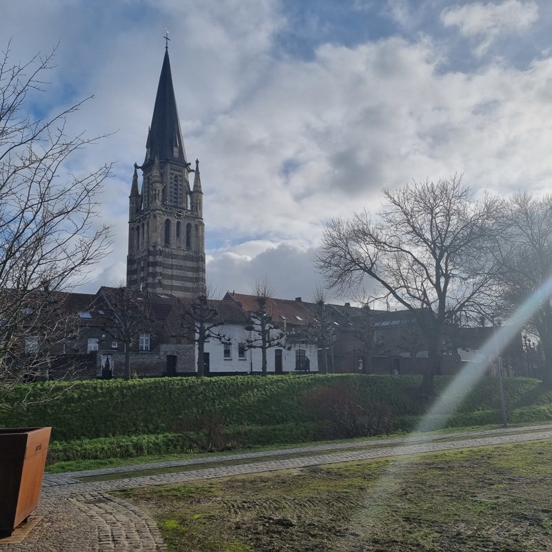 Zicht op de Sint Petrus kerk Sittard