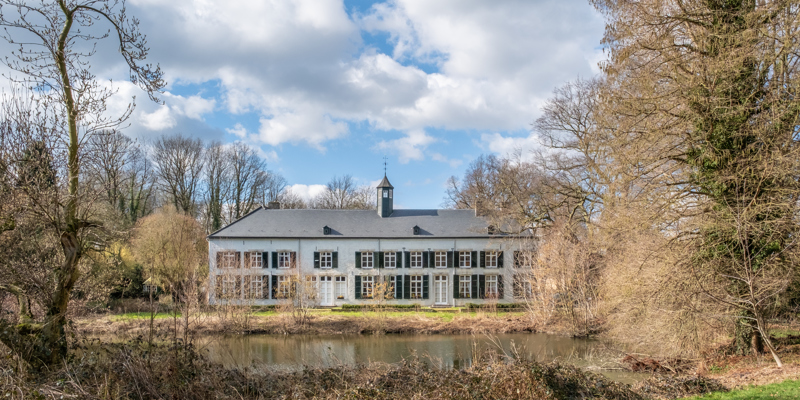 Huis Genbroek landhuis met vijver in Kelmond