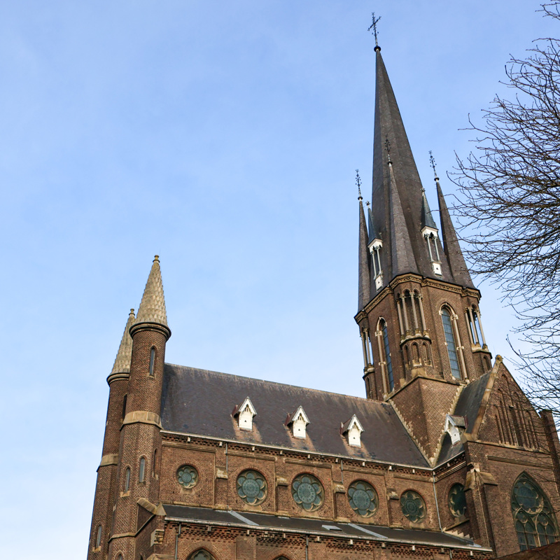 Bovenste gedeelte van de basiliek in sittard. 